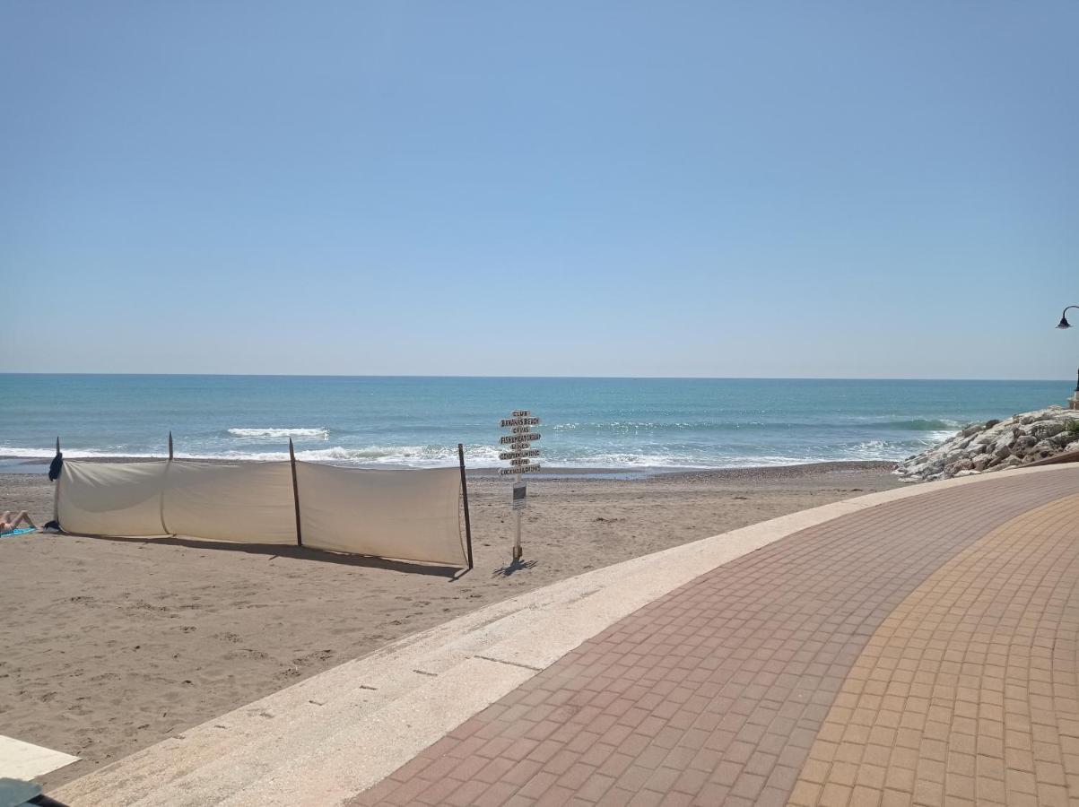 Apartmán Turisstiko La Roca Chica 4 Torremolinos Exteriér fotografie